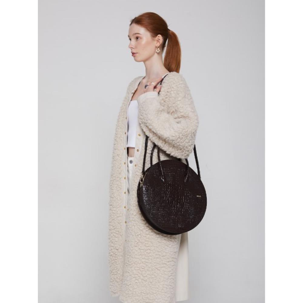 ★TOUT Y EST★ Essential Pie Bag Coco Choco Brown ASB4PMBGF1