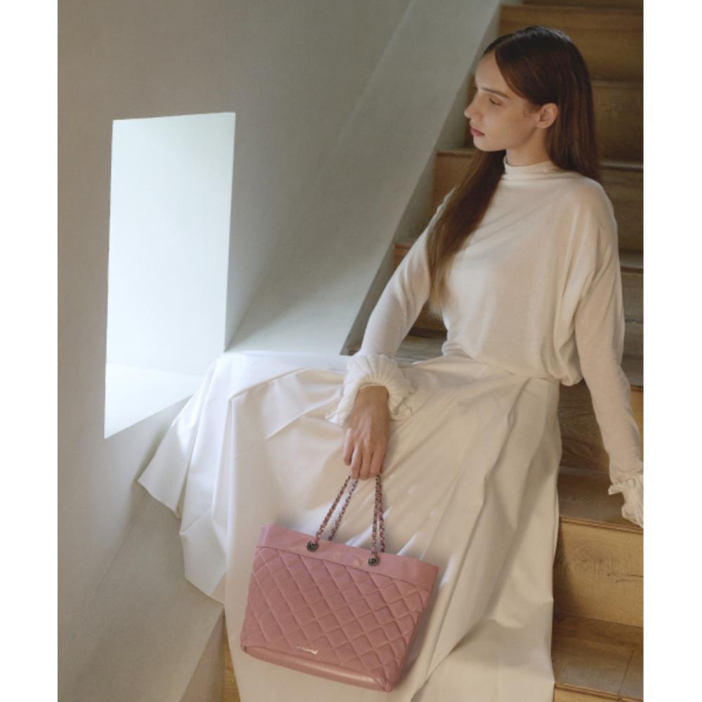 ★TOUT Y EST★ Quilted Tote Bag Pink 5006437668