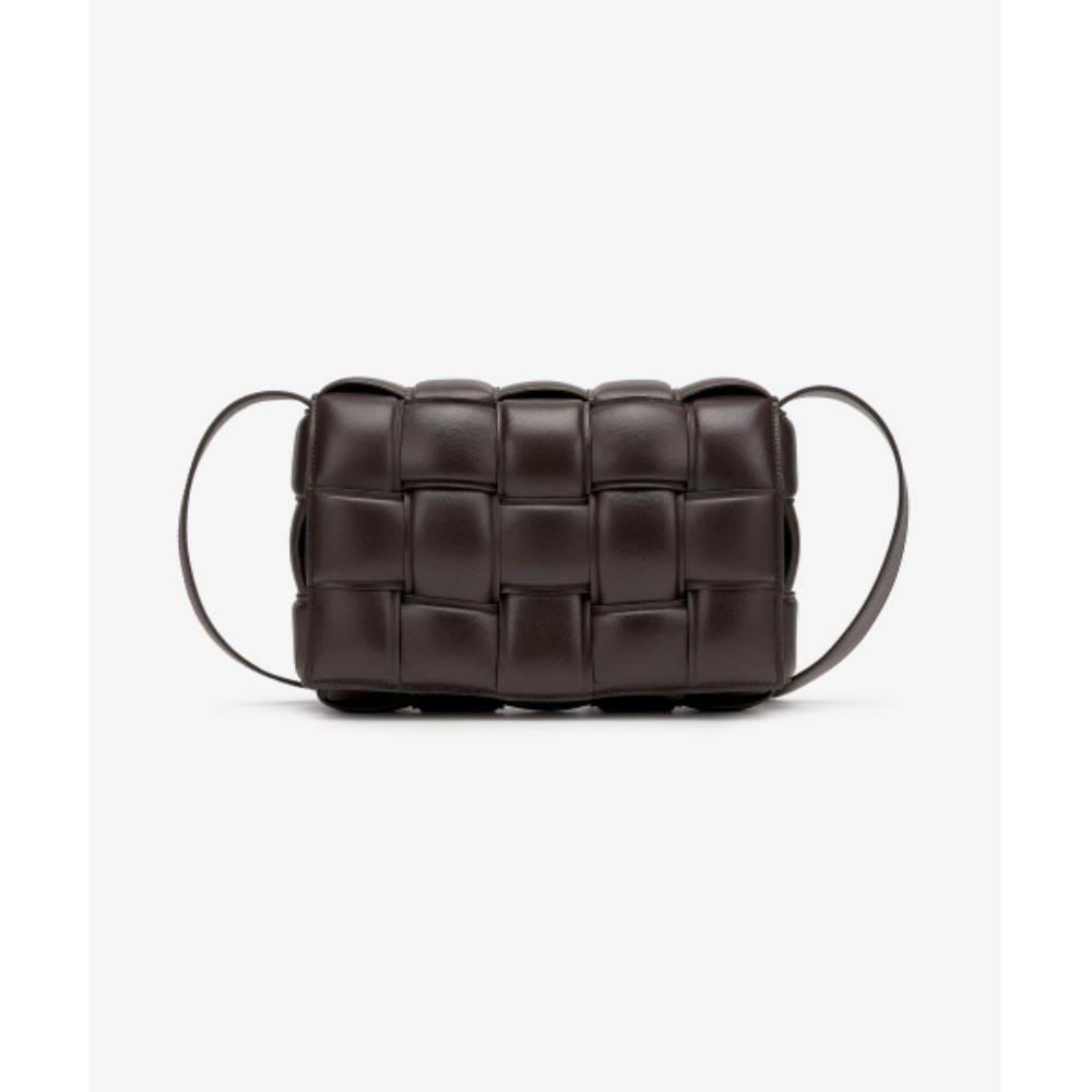 ★BOTTEGA VENETA★ Padded Cassette Shoulder Bag Fondante 591