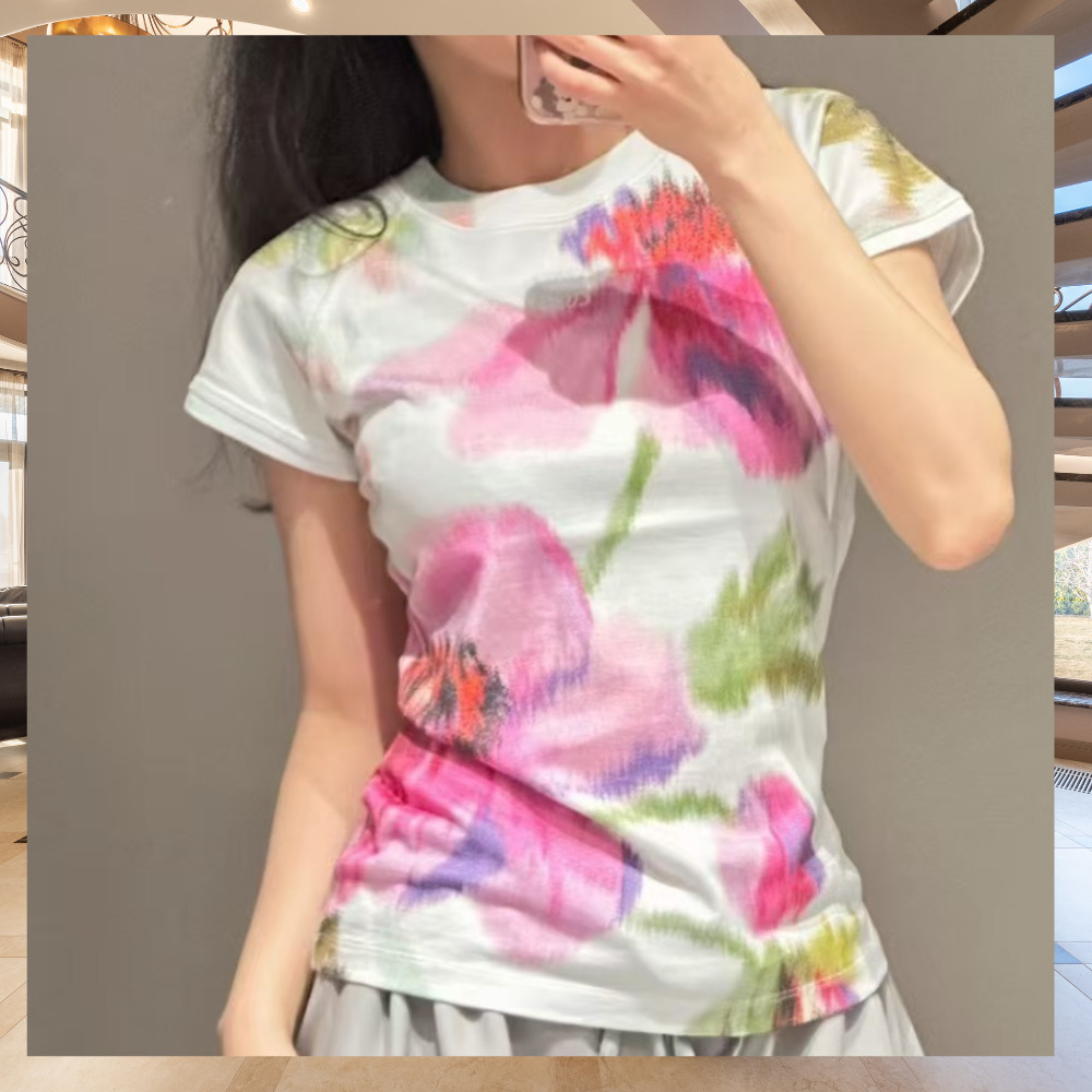 《上品で可愛い》【LOEWE】フローラルコットンTシャツ