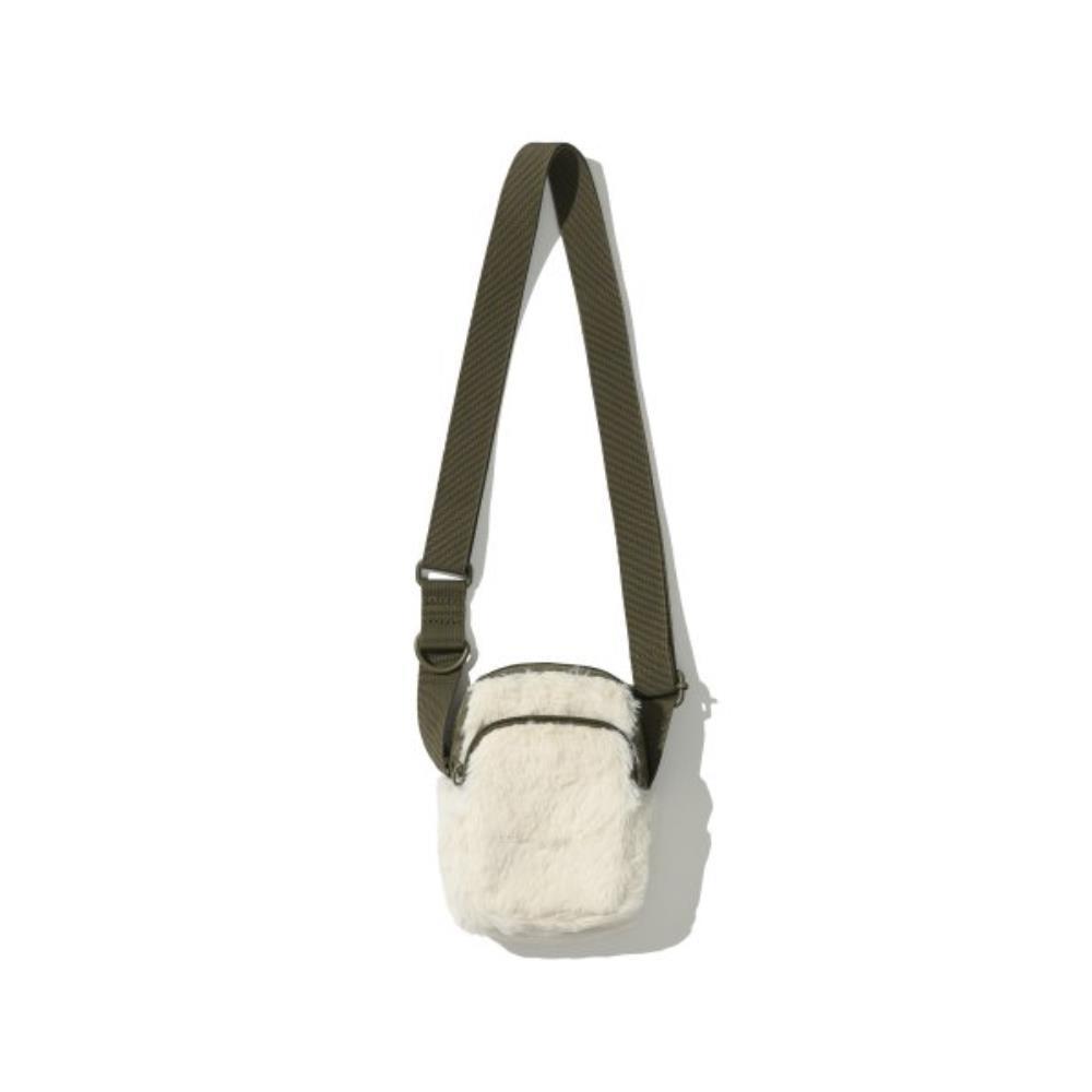 ★TOUT Y EST★ FUR MINI SHOULDER BAG IVORY 52BHFWACR01IV