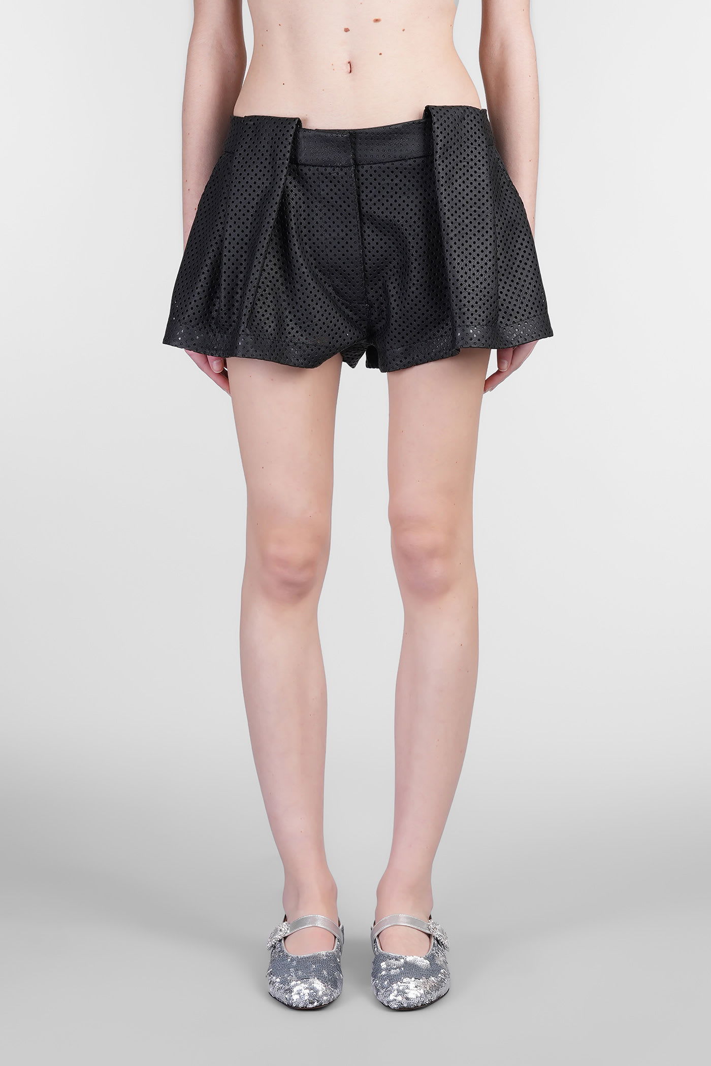 【送料&関税込】Stella McCartney Shorts In Black Viscose