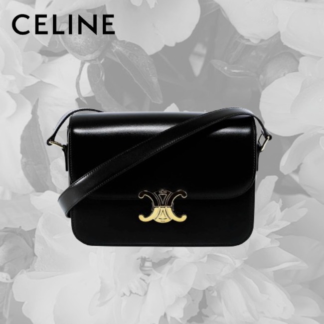 CELINE♡ トリオンフ クラシック レザー ショルダーバッグ
