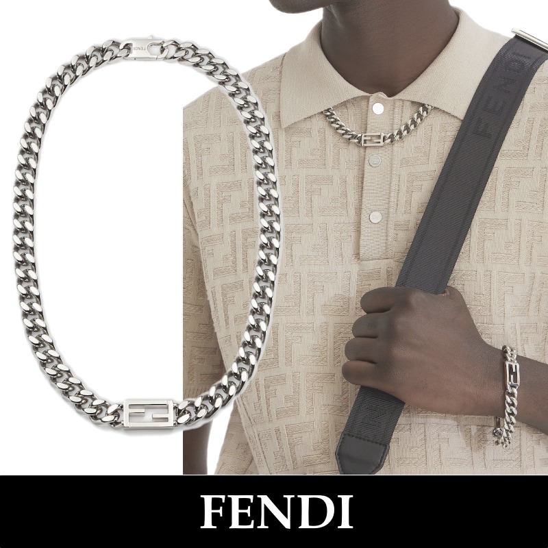 GIFT包装【FENDI】大人気 バゲット ネックレス