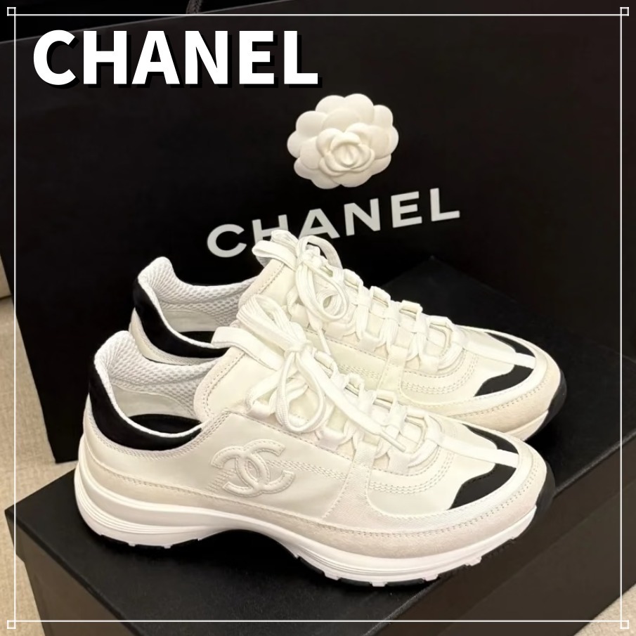 【完売必至の新作】CHANEL 25A CCロゴ スニーカー ホワイト