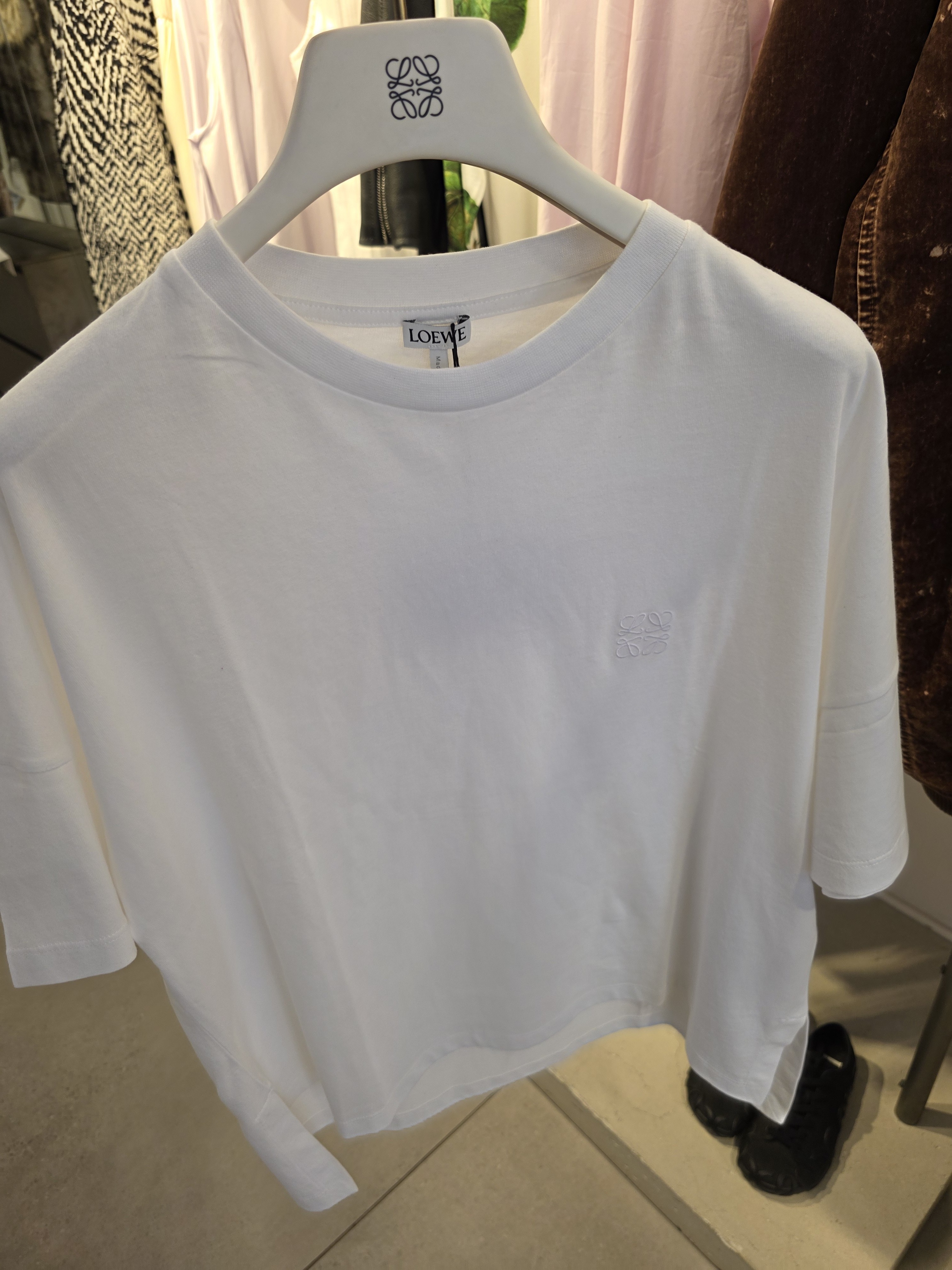 Outlet特価セール!【LOEWE】BOXY FIT Tシャツ ロエベ アナグラム