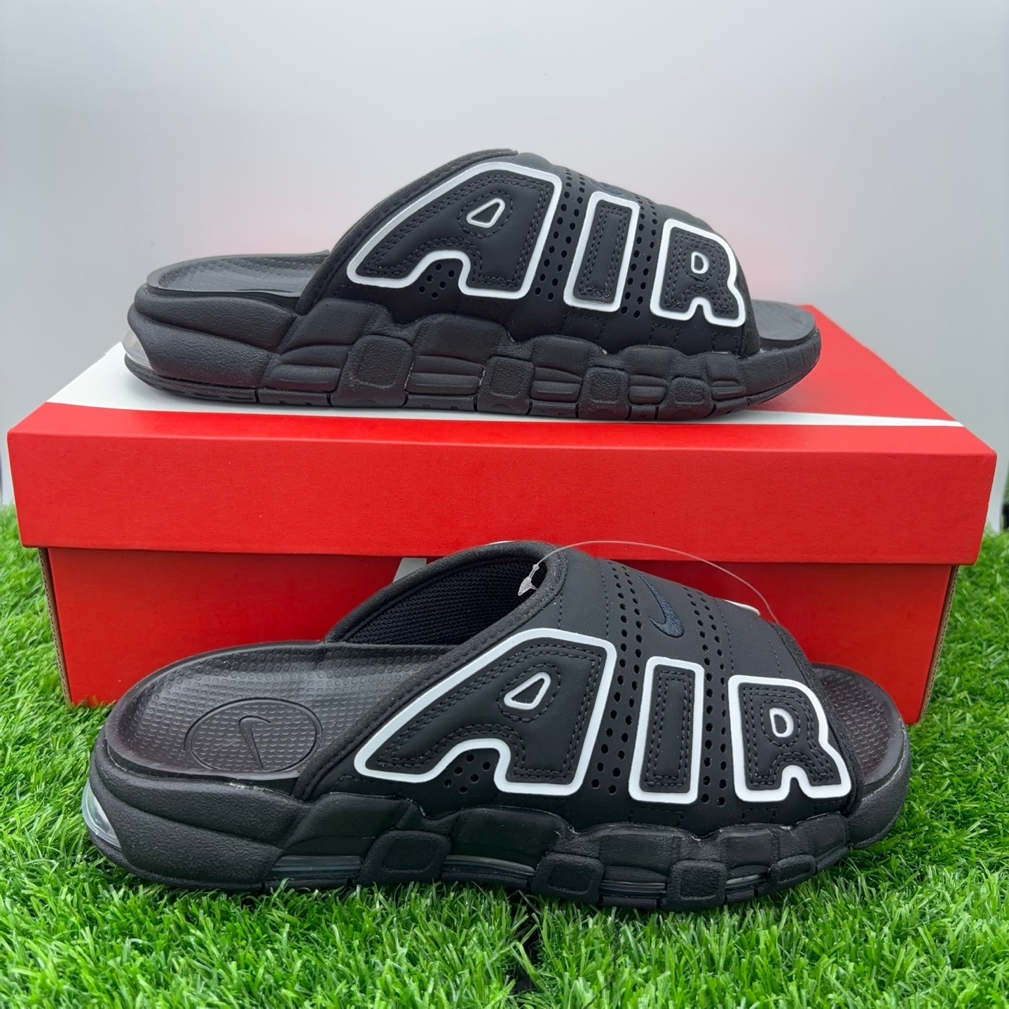 【Nike】★大人気★ AIR MORE UPTEMPO SLIDE DV2132-001