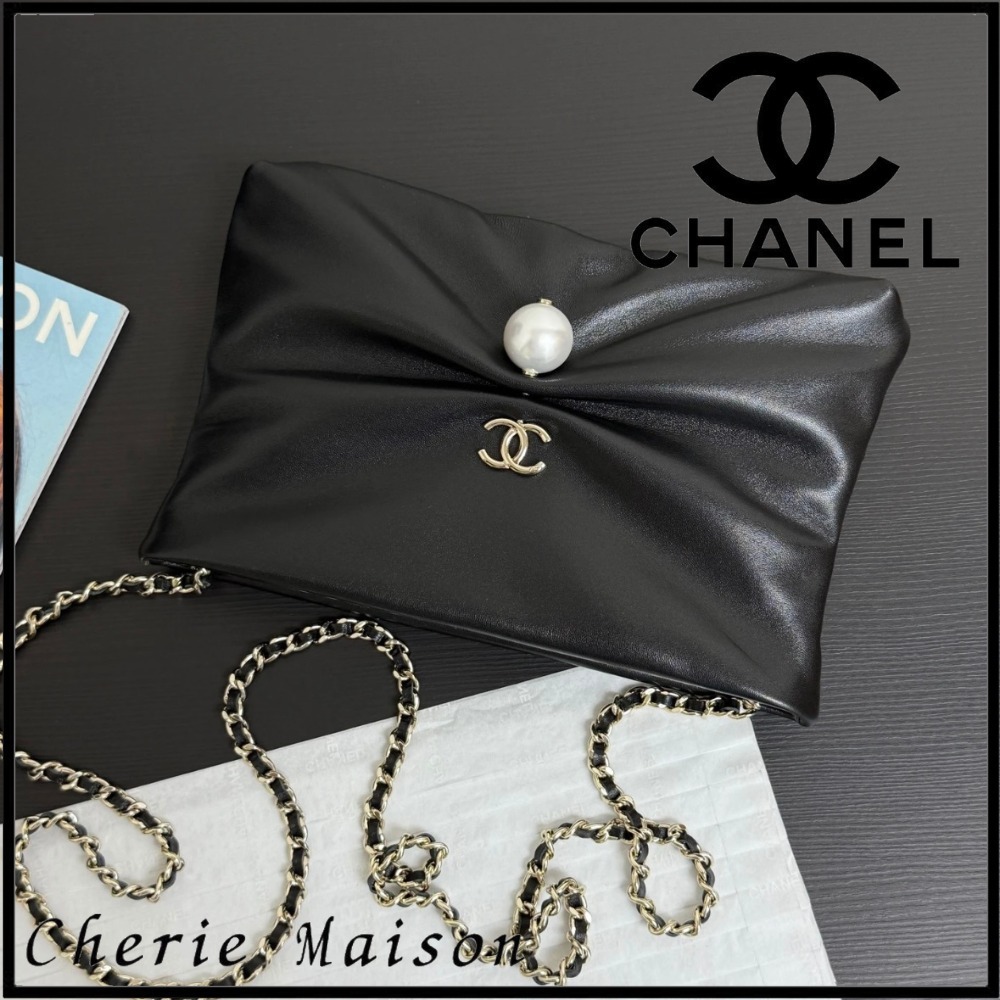 【新作】CHANEL シャイニーラムスキン クラッチバッグ ブラック