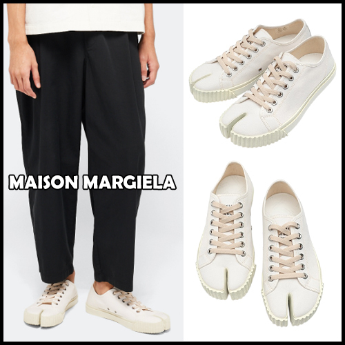 ★【MAISON MARGIELA】 TABI LOW SNEAKERS ★