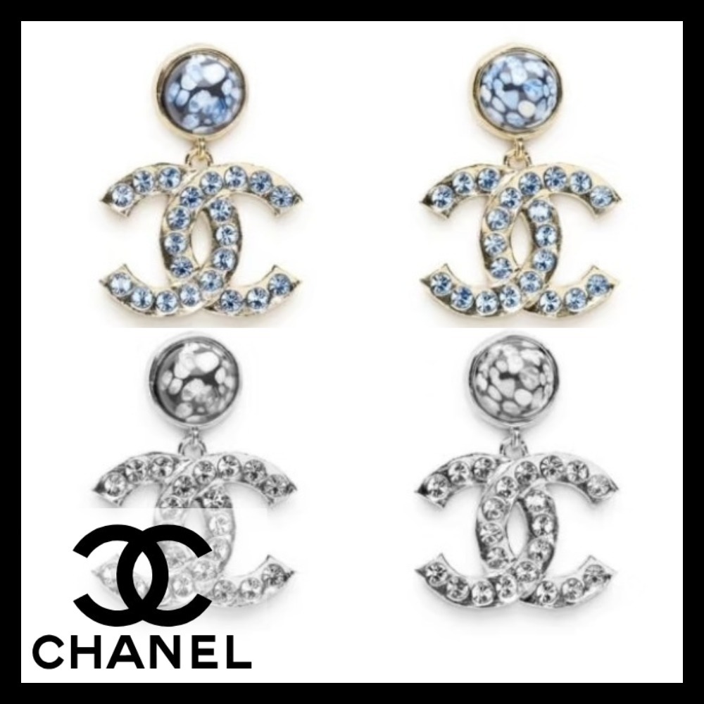 上品さが美しい☆クラシックでモダン【CHANEL】CCロゴ ピアス