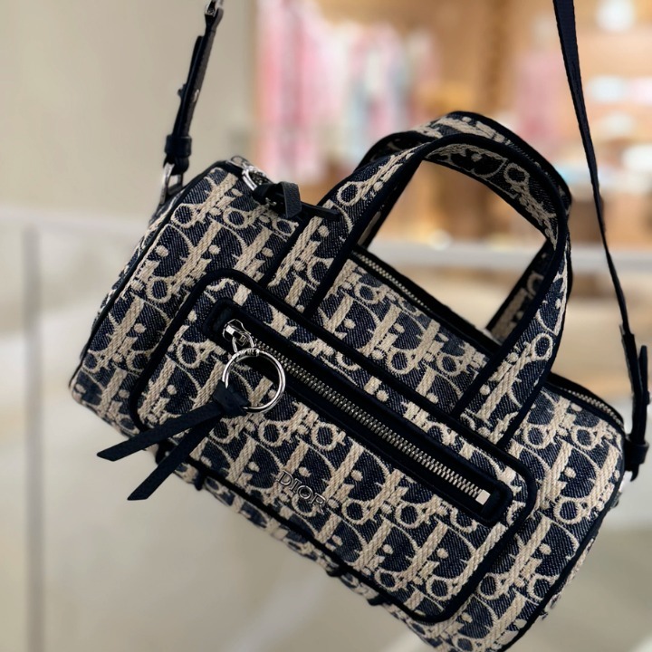 《ギフトにも最適☆》Dior 25AW ジップ付き オブリーク バッグ