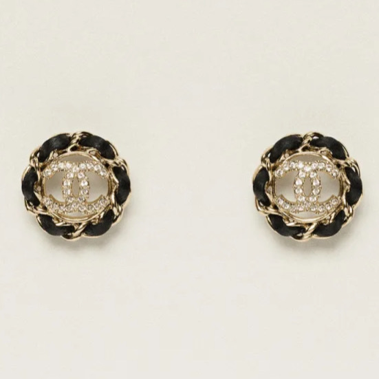 《輝くCCロゴでエレガント》CHANEL ピアス