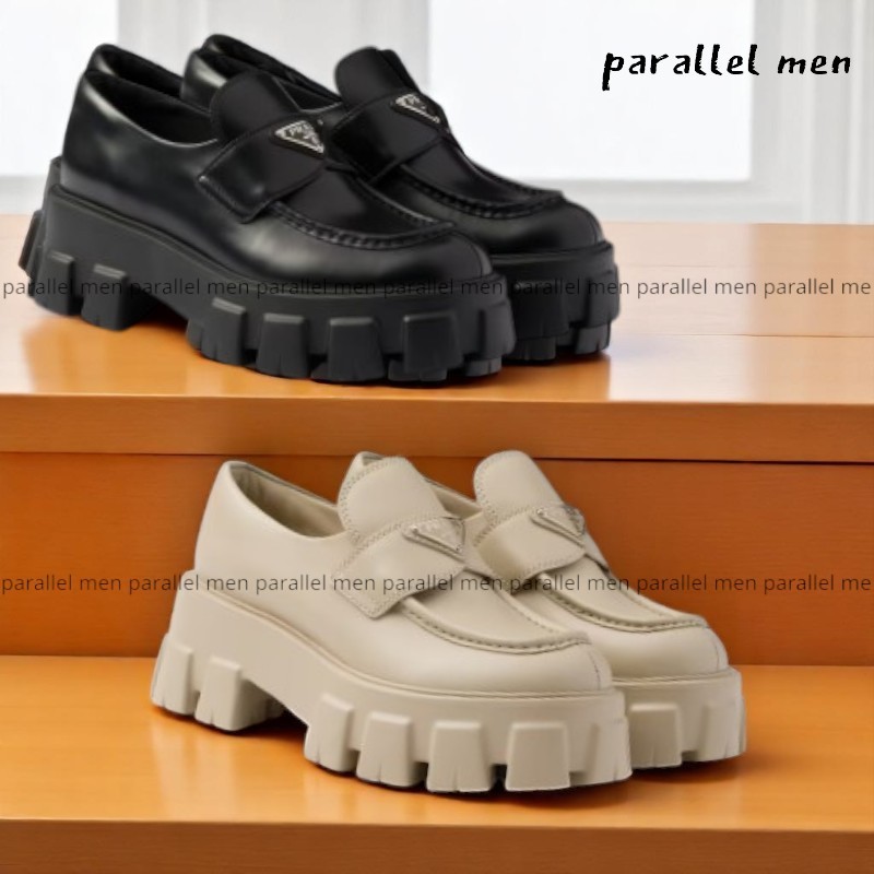 【PRADA】ブラッシュドレザー モノリスローファー