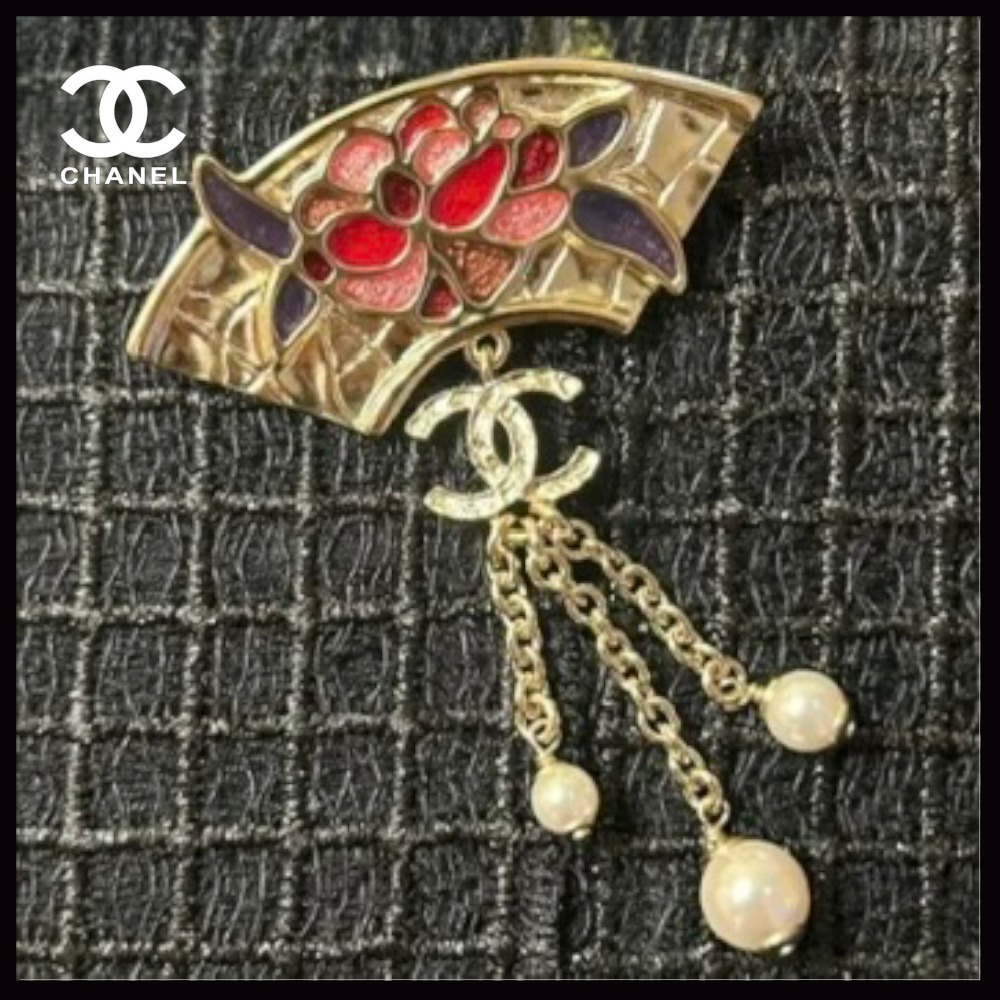 【エレガントなデザイン♪】CHANEL ブローチ