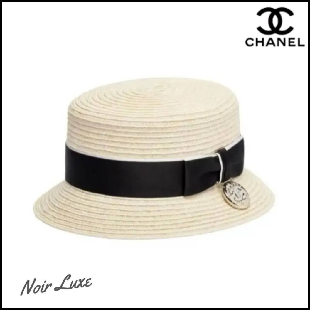 リボン＆ロゴチャームがポイント♡【CHANEL】麦わらハット
