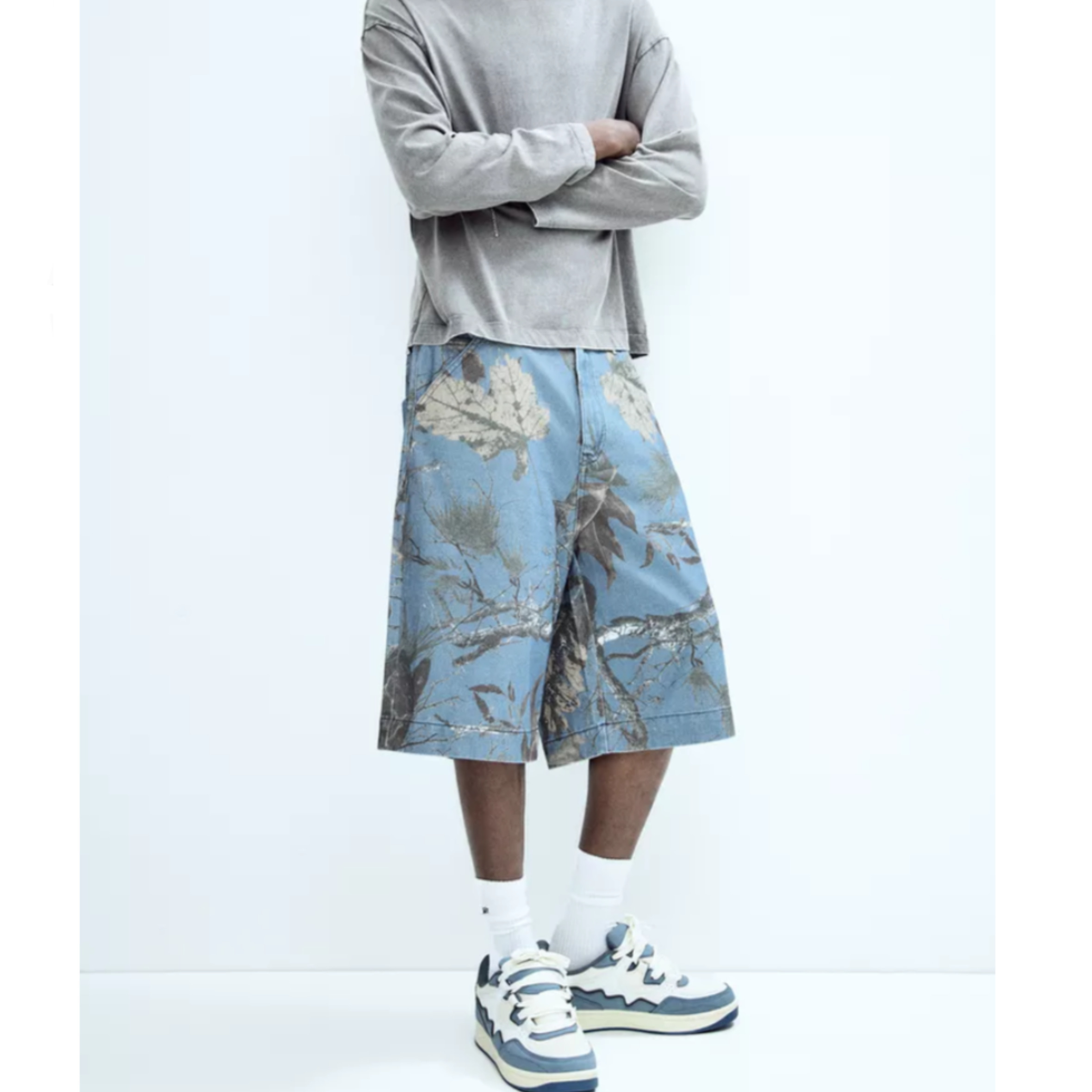 スペイン発( PULL & BEAR ) バギーショートパンツ リーフ柄