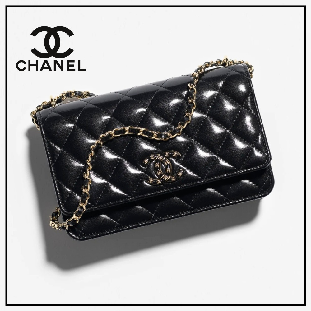 国内発送 25A 《お洒落な限定ロゴ》◆CHANEL チェーンウォレット