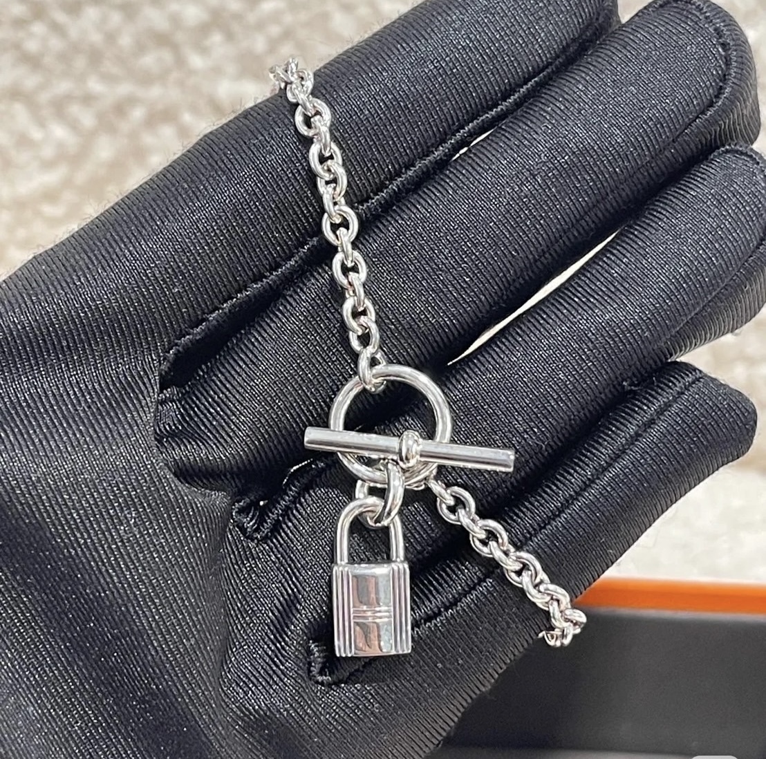【手元が輝く逸品】エルメス《ケリー カデナス》ブレスレット