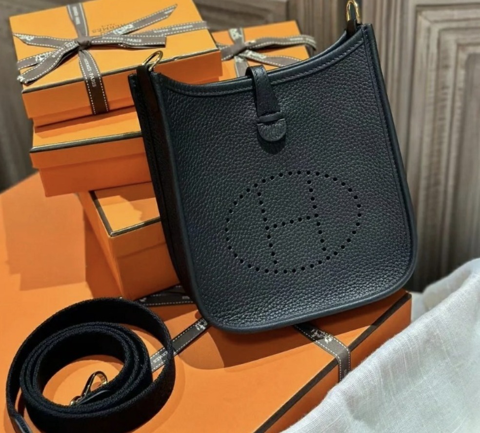《大人気アイテム♡》HERMES エブリンミニ