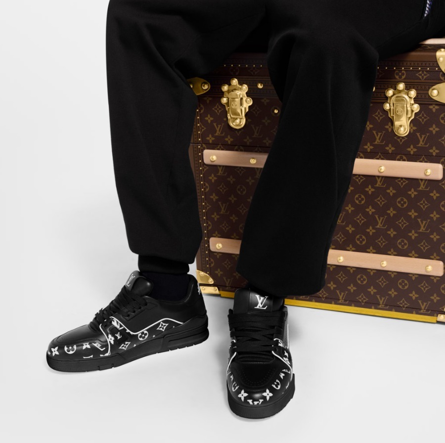 Louis Vuitton《LVトレイナー スニーカー》ブラック DHL 直営店