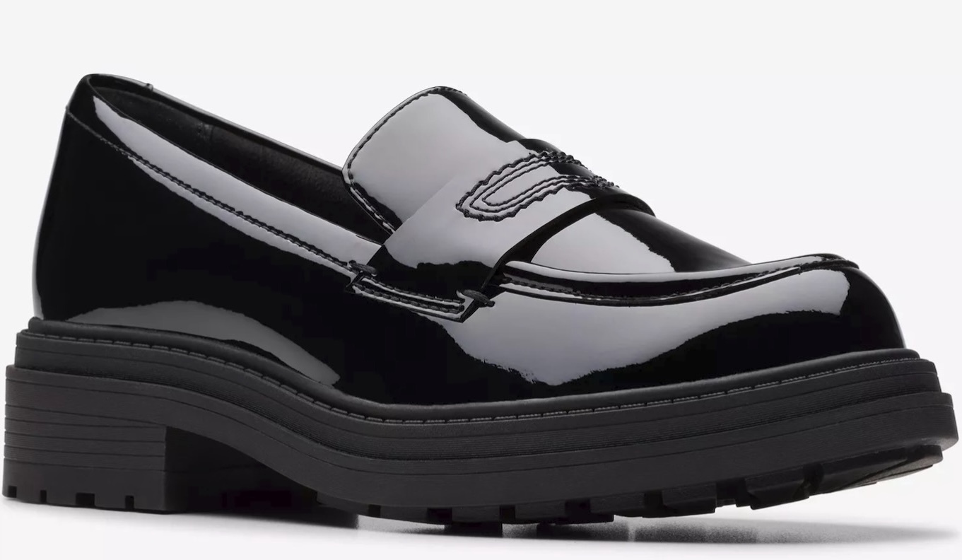 Clarks パテント チャンキー 4cm 厚底 スニーカー ローファー
