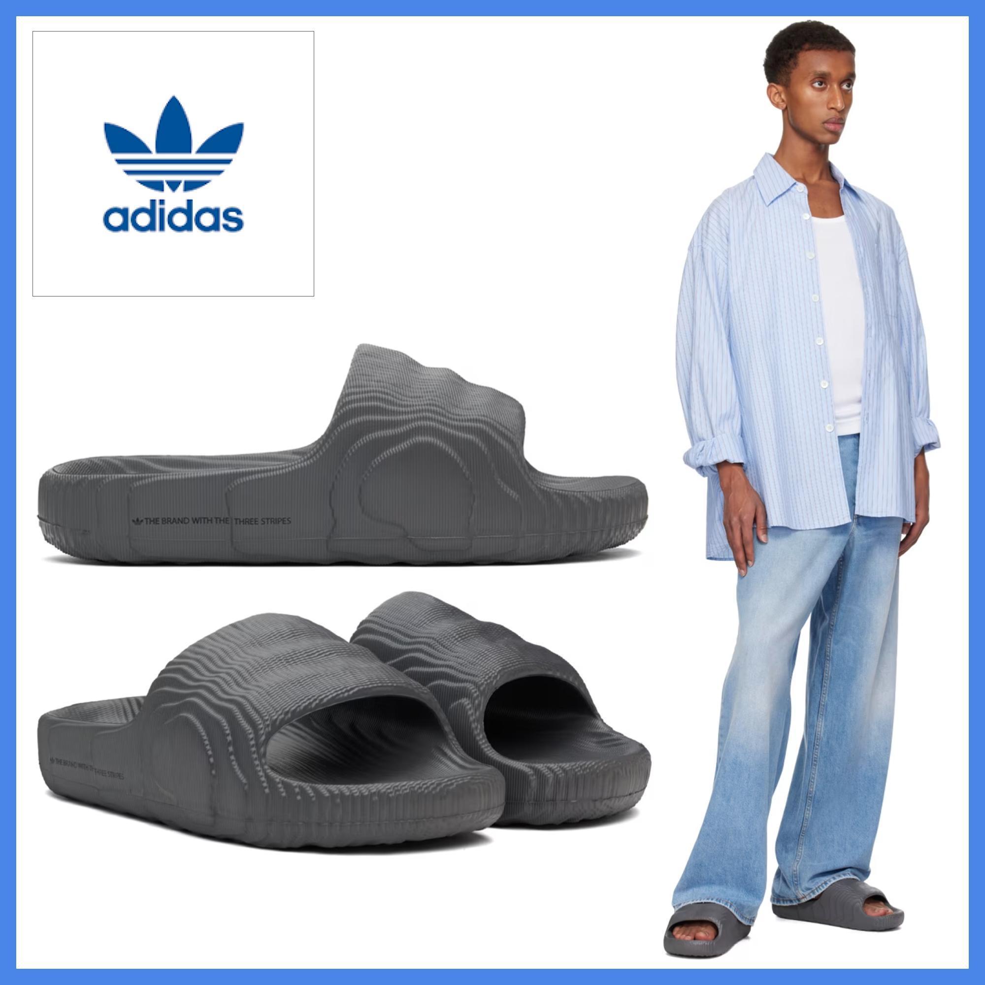 【adidas】Adilette 22 スライドサンダル（ライトグレー）