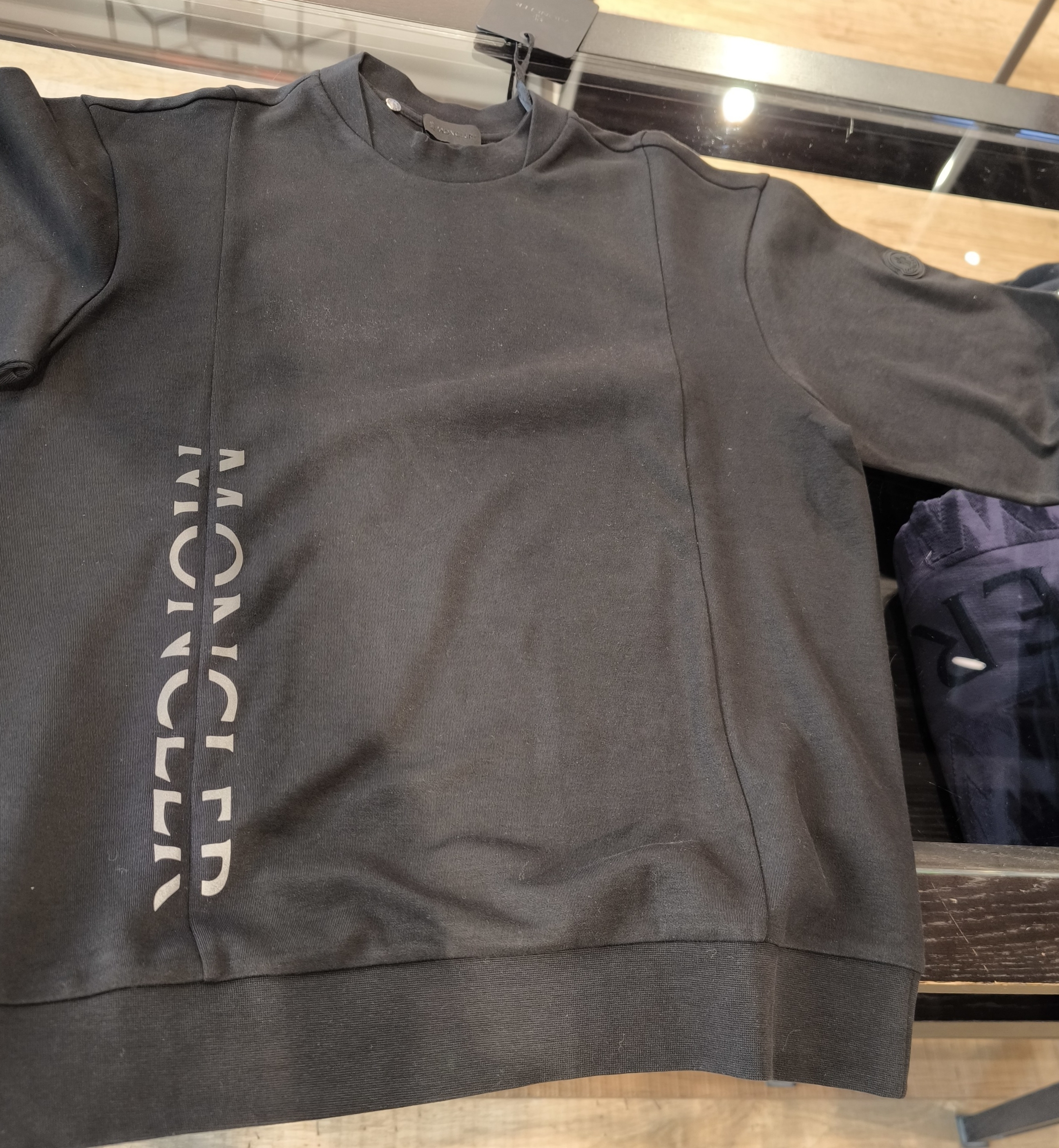 【MONCLER】23SS 反射レタリングロゴスウェット