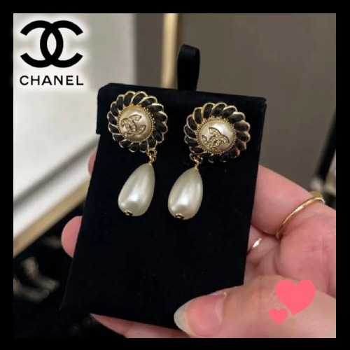 レザーフラワー☆お洒落♪【CHANEL】ピアス ABE748 B18633 NAAOL
