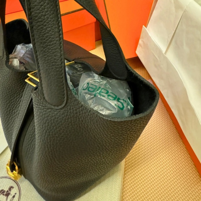 《オシャレで実用的♪》HERMES Picotin Lock 18 ブラック