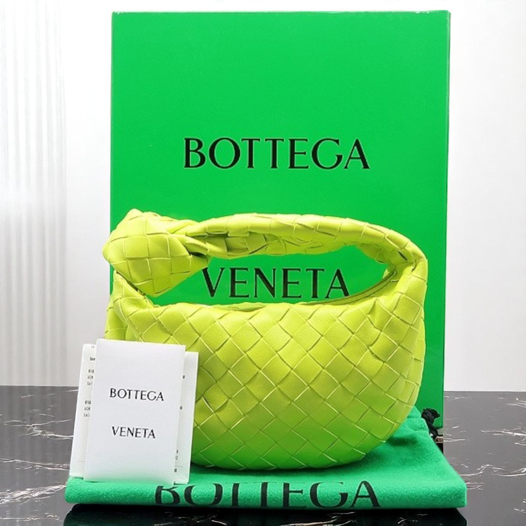《Bottega Veneta》ミニ ジョディ ハンドバッグ 中古 未使用