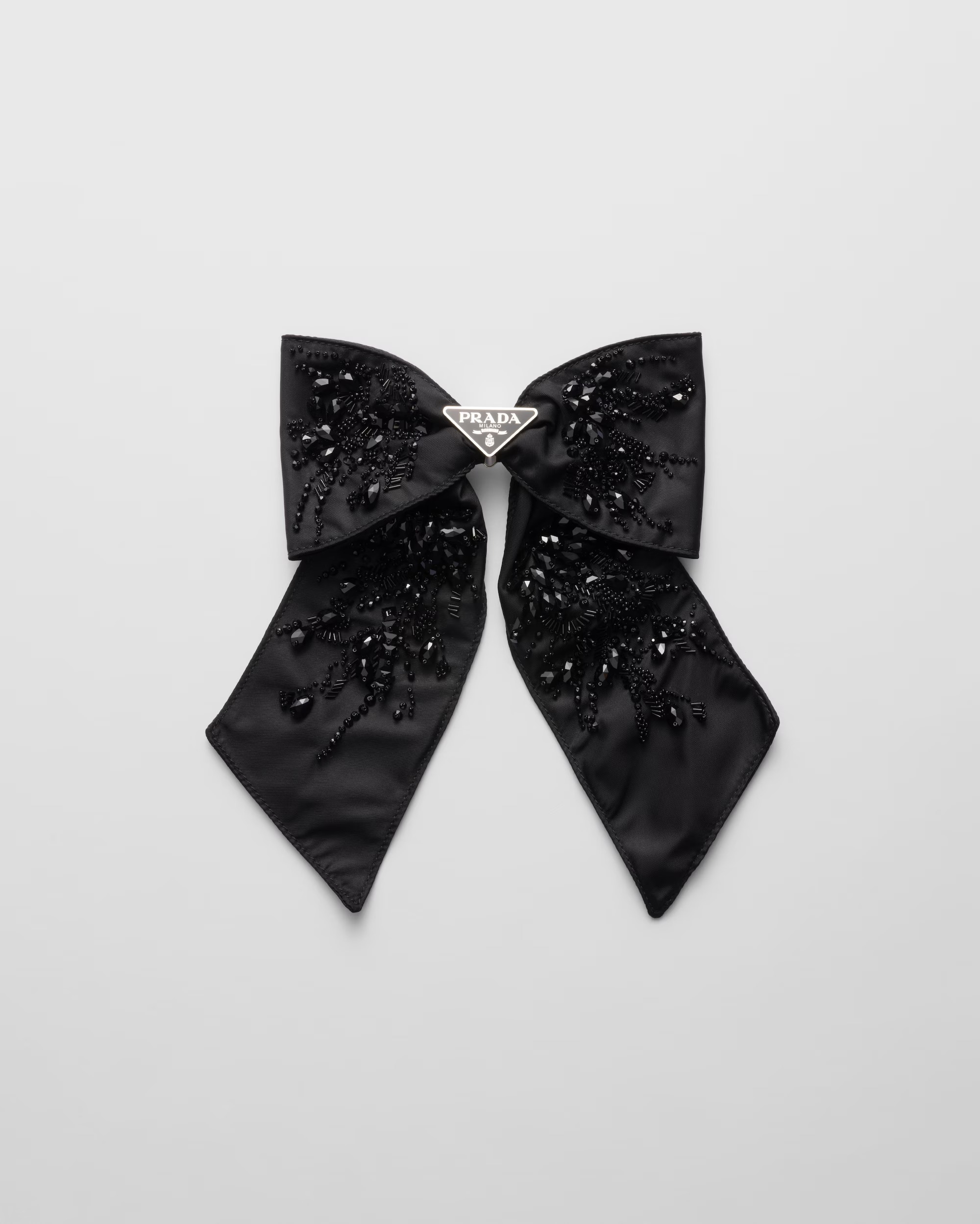 《PRADA》発表会に！ Re-Nylon ヘアクリップ