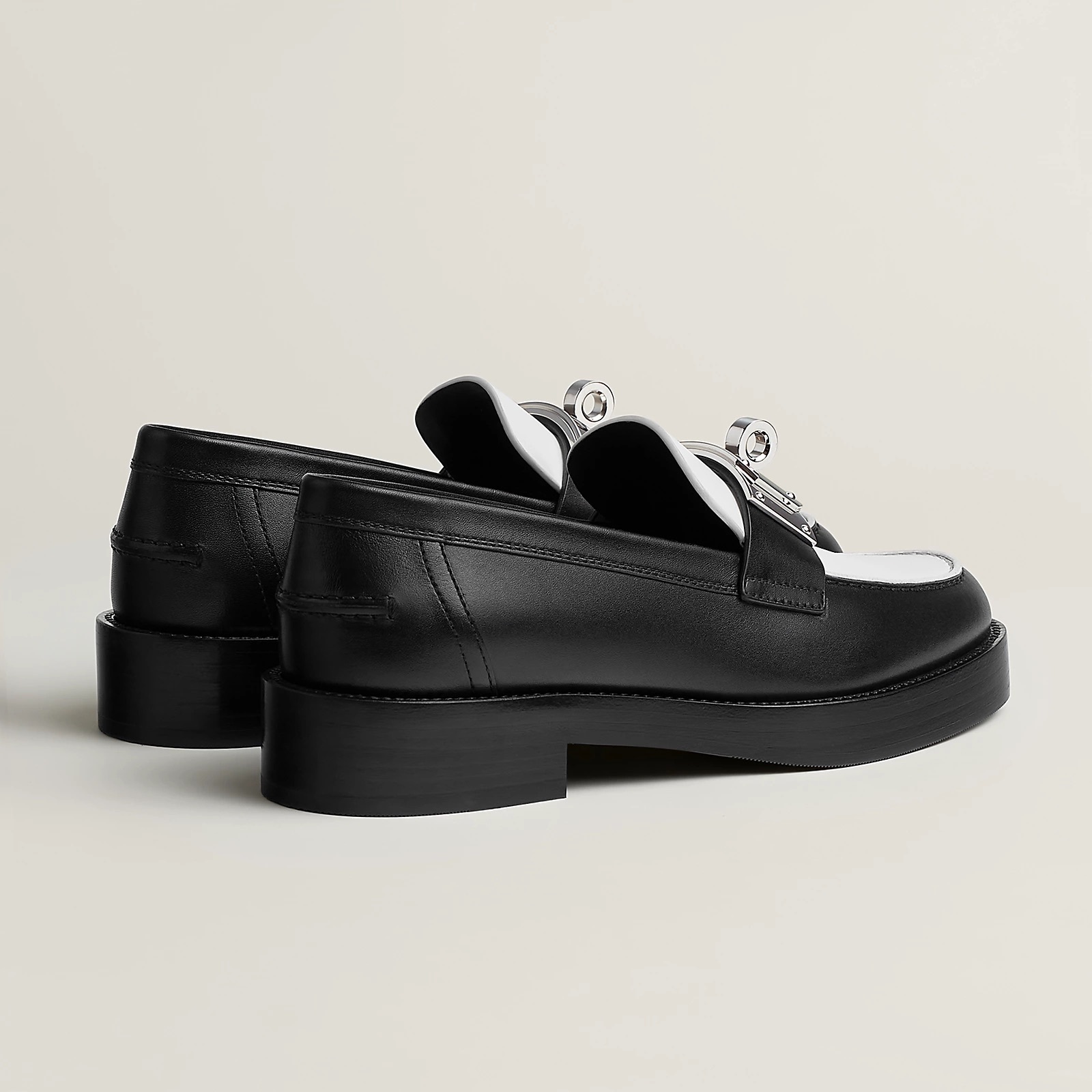 HERMES ケリー鍵付モカシン《Hot/ホット》パンダカラー 直営店