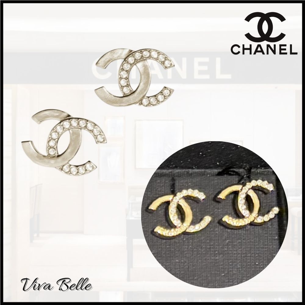 【シンプルな輝き】CHANEL ゴールド CCロゴスタッドピアス