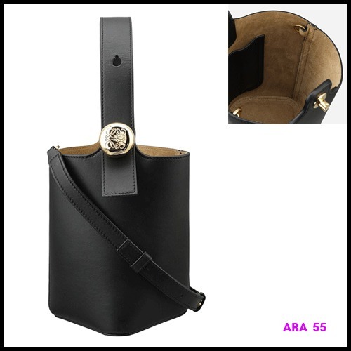 LOEWE正規品/関税送料込み PEBBLE Mini Bucket Bag