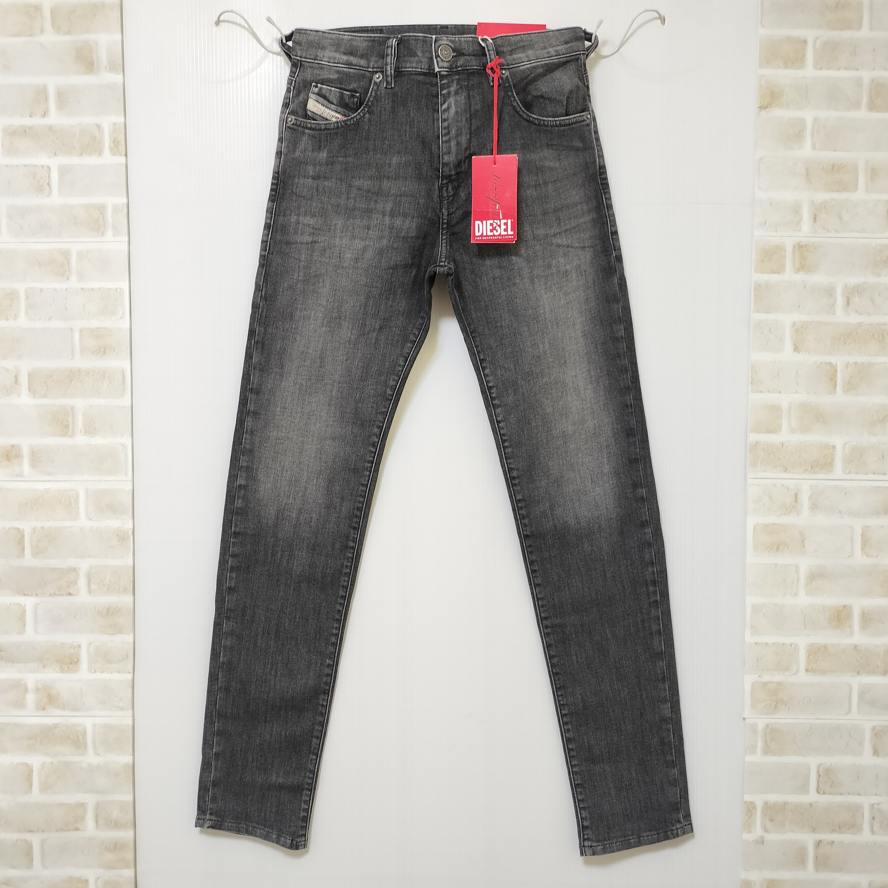 【送料無料♪即発送♪】DIESEL  D-STRUKT JOGG JEANS ブラック