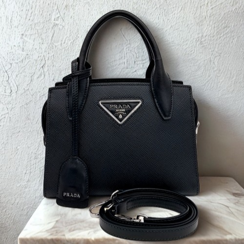 美品【Prada】サフィアノレザー トートバッグ 2wayバッグ