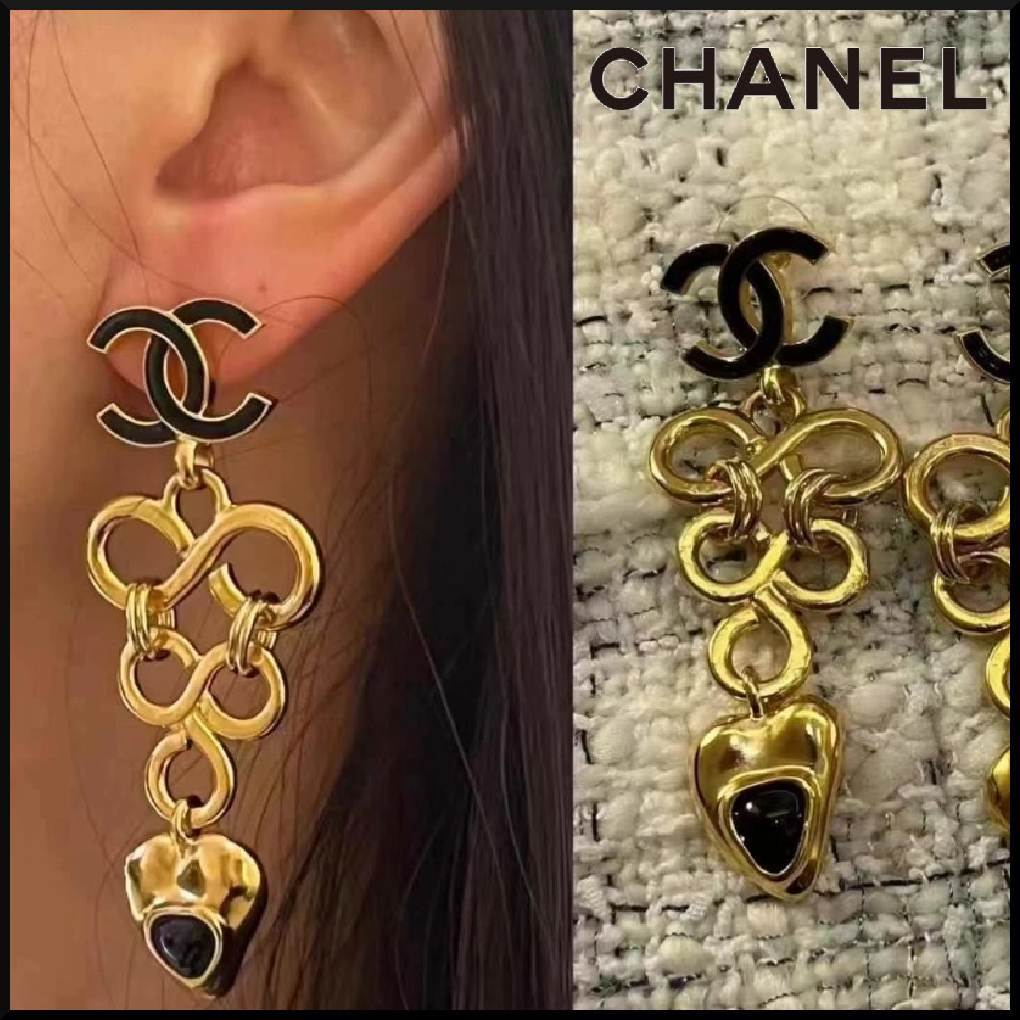 【耳元でエレガントに揺れる♪】CHANEL ピアス 25A CCロゴ