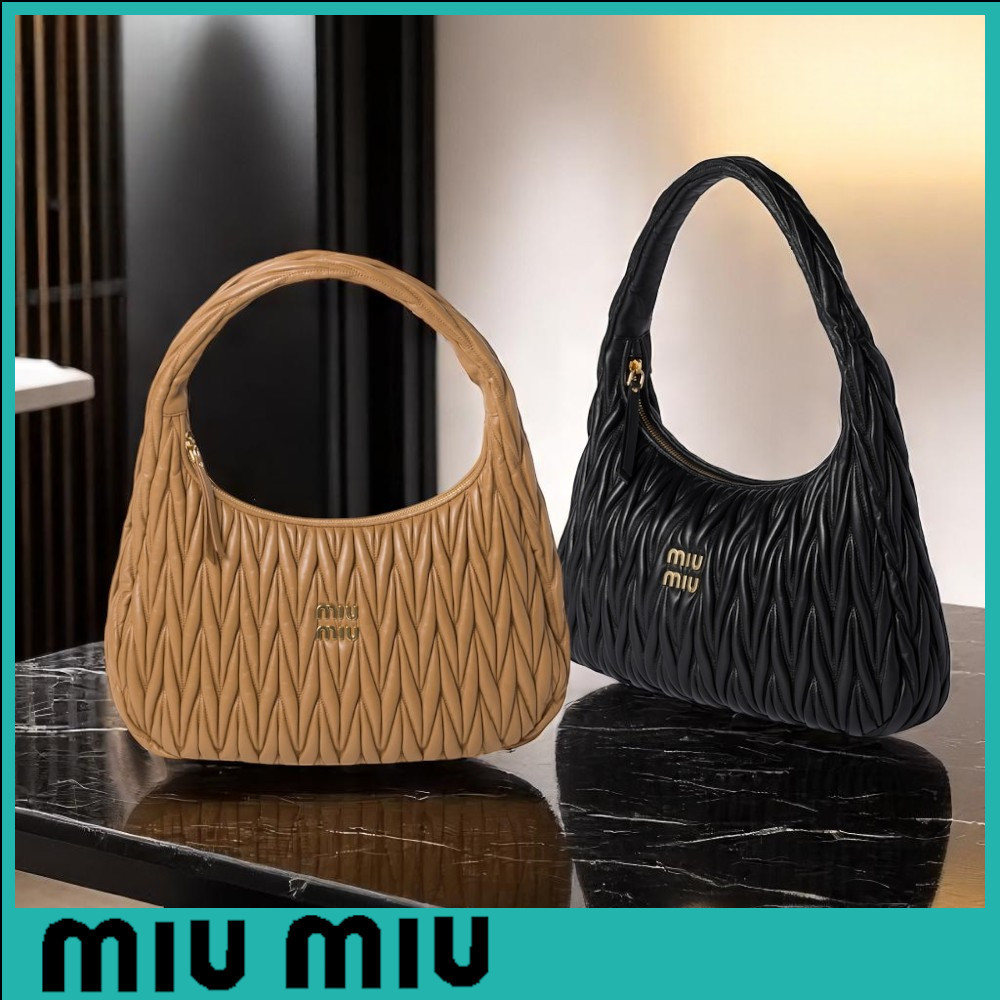 ★MIU MIU直営店★Wander キルティングナッパ ホーボーバッグ