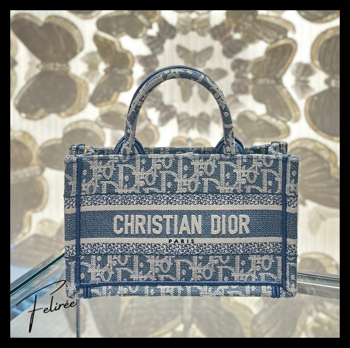 《洗練を極めたコンパクト》Dior Book Tote バッグ ミニ