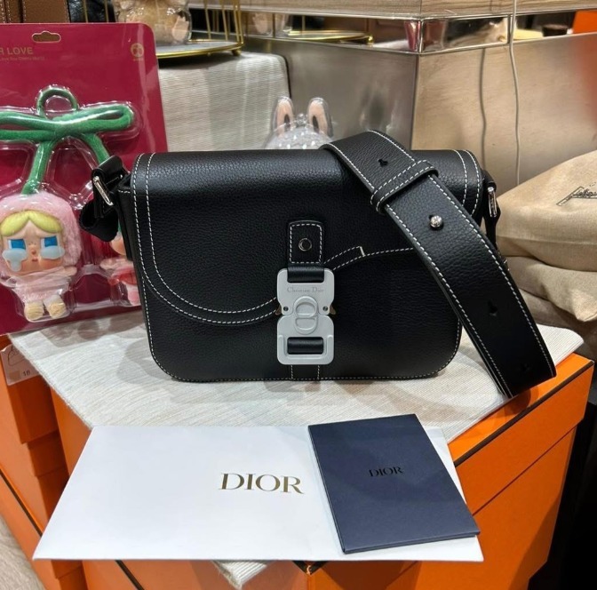 Dior ディオール Saddle サドル Messenger Bag【新品同様】