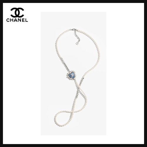 **《ブルーのハートが可愛い》**【CHANEL】ロングネックレス