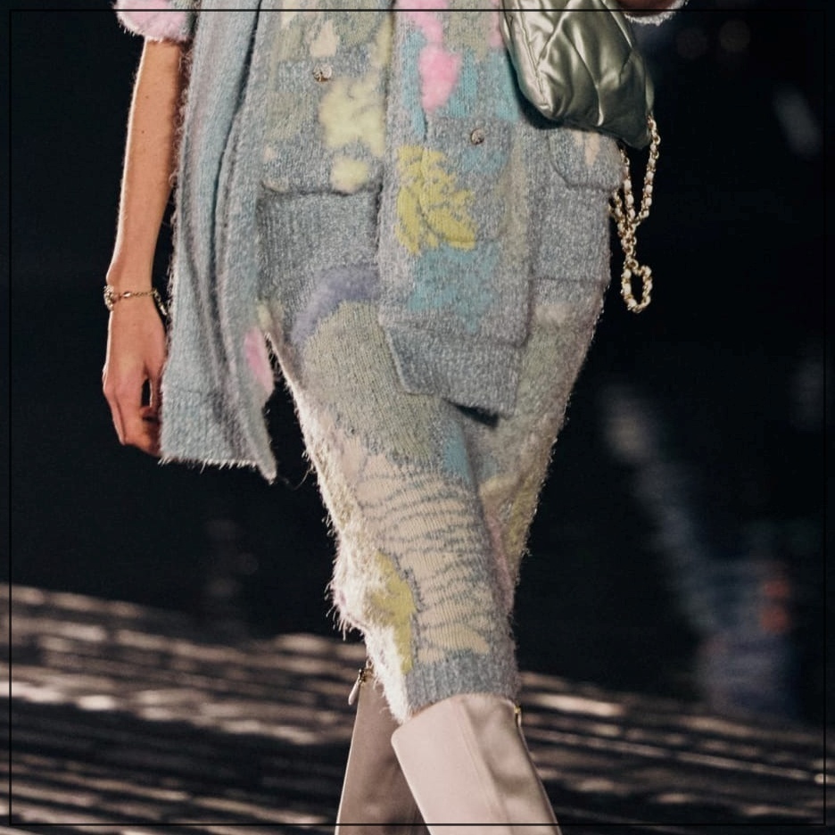 《幻想的で美しいパステルカラー》CHANEL スカート 25A