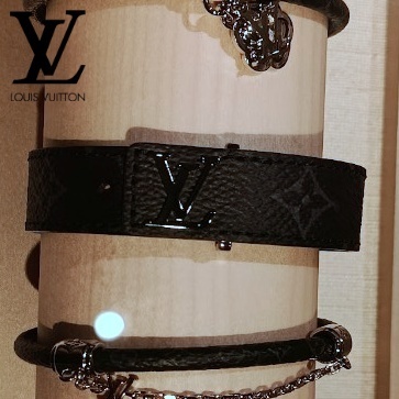 《クールにおしゃれ》LV スリム ブレスレット