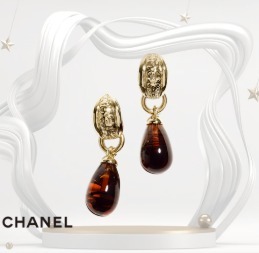 耳元で揺れる☆【CHANEL】ピアス