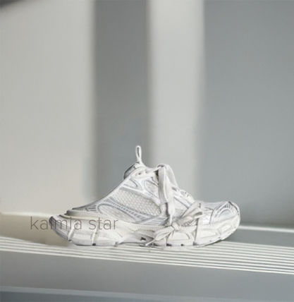 【BALENCIAGA】☆送料関税込み☆ 3XLホワイトスニーカー ホワイト(白)系 BALENCIAGA 3XL(バレンシアガ) - 海外通販のBUYMA