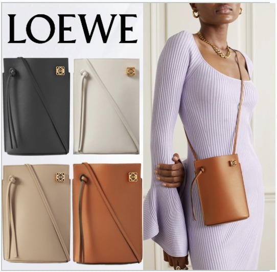 【LOEWE】サイコロ レザー ショルダーバッグ、人気