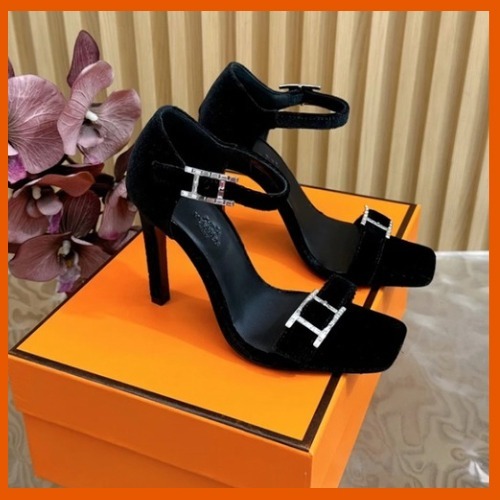 【エレガント】 HERMES トリプルクリスタルHストラップ サンダル