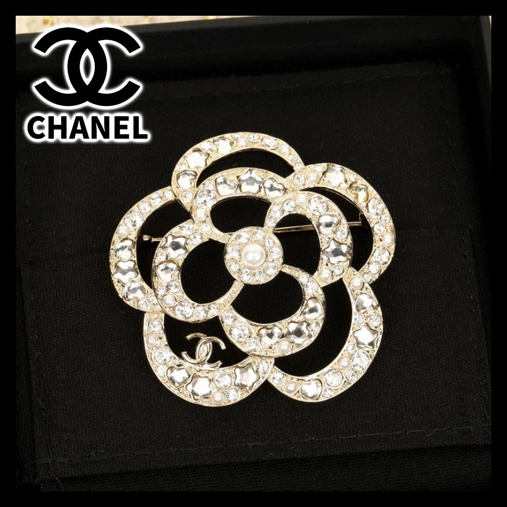 煌めく個性を添える☆優雅な輝き【CHANEL】ブローチ