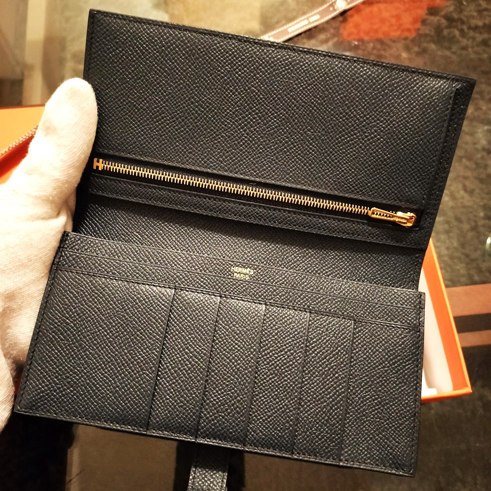 HERMES 在庫有 長財布《Bearn soufflet》ブルーインディゴ 直営