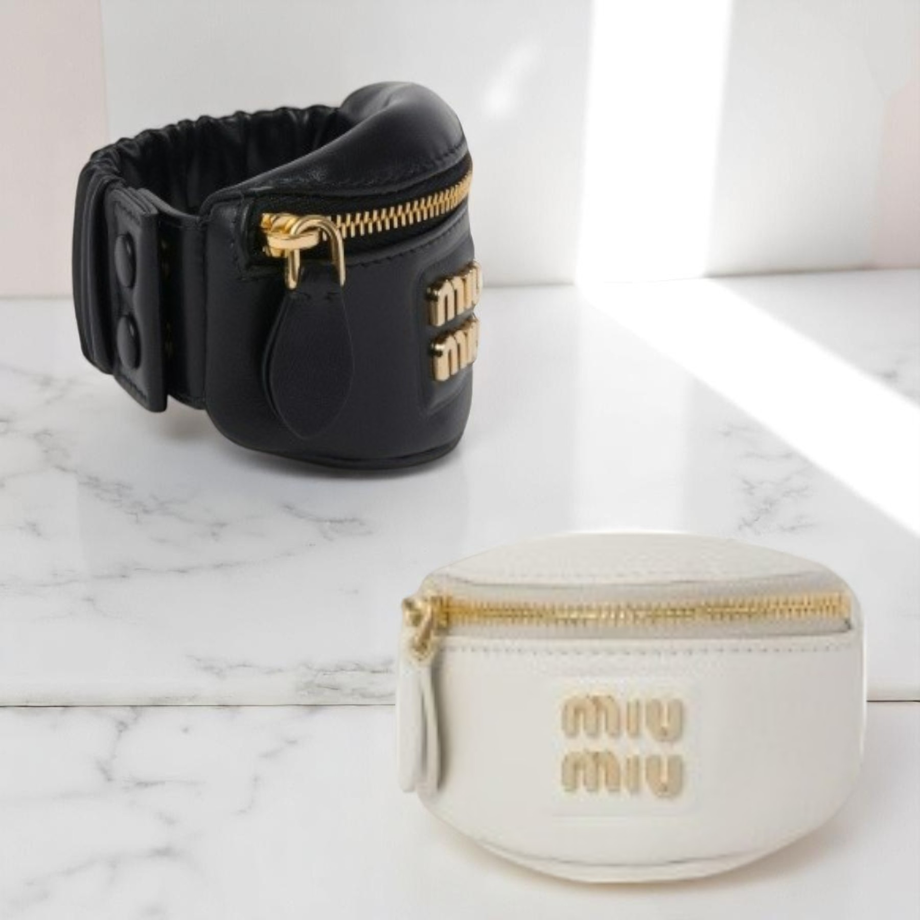 《MiuMiu》レザー ミニ ポーチ ブレスレット